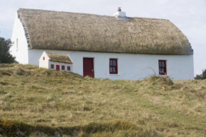 Гостиница Aran Thatch Cottage  Inishmore